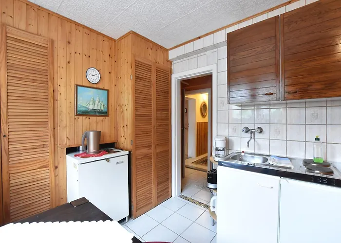 Charming Apartment In K Hlungsborn With Parking